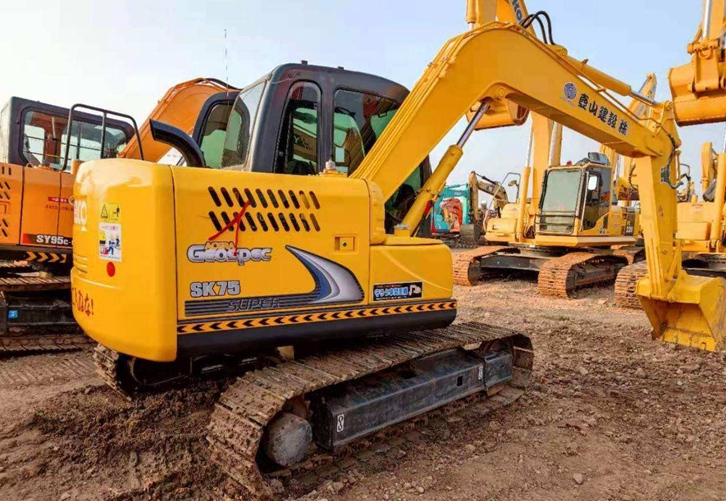 上海進口二手挖掘機報關(guān)公司