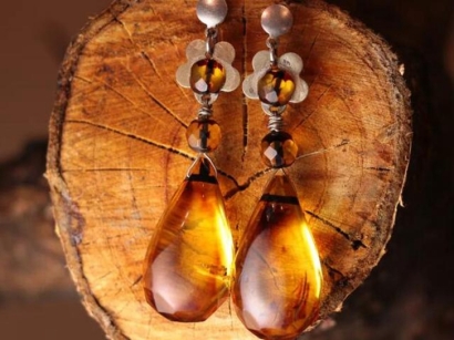 進(jìn)口俄羅斯琥珀原石報關(guān)公司-18年礦石進(jìn)口通關(guān)經(jīng)驗